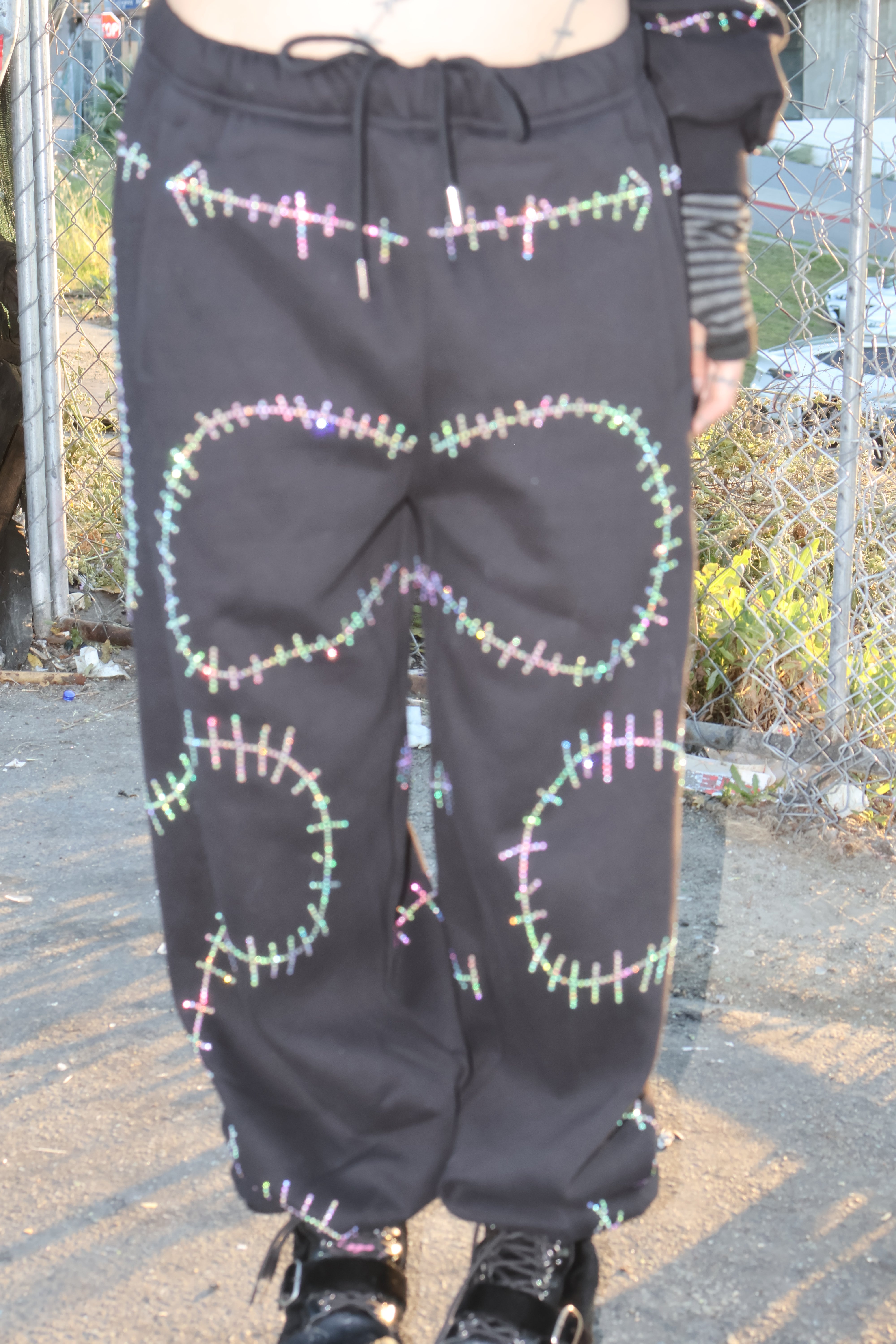 Rhinestone stitches sweatpants