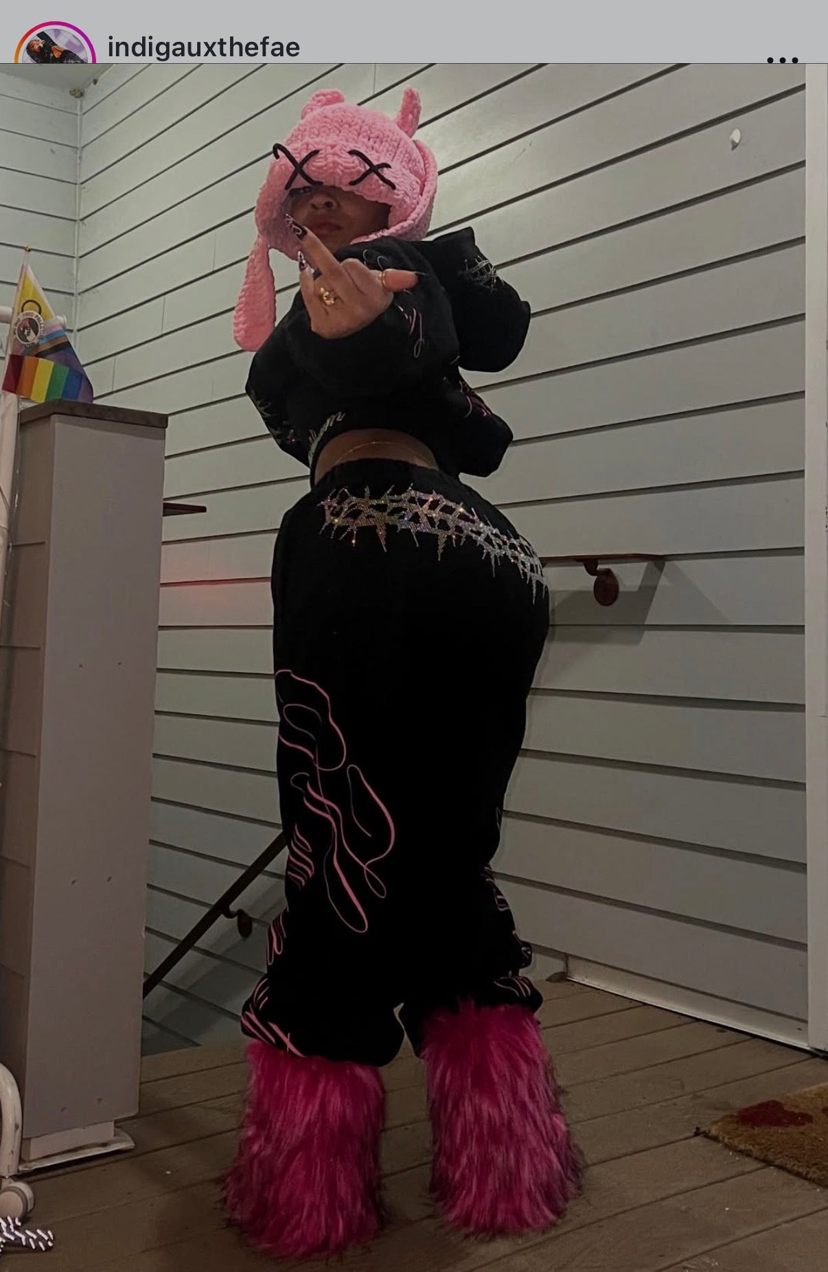 Angels are here sweatpants