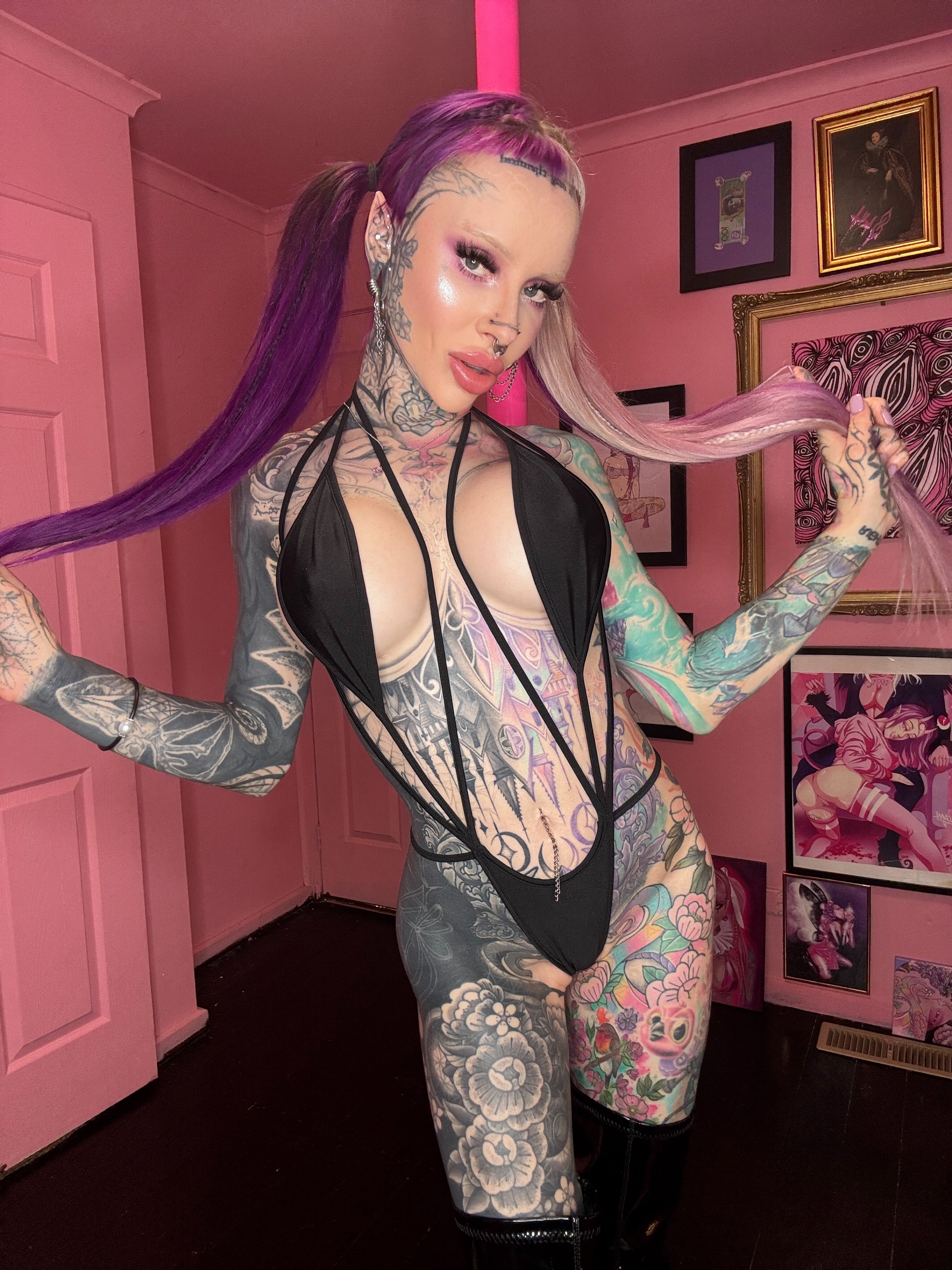 Venom slingshot one piece