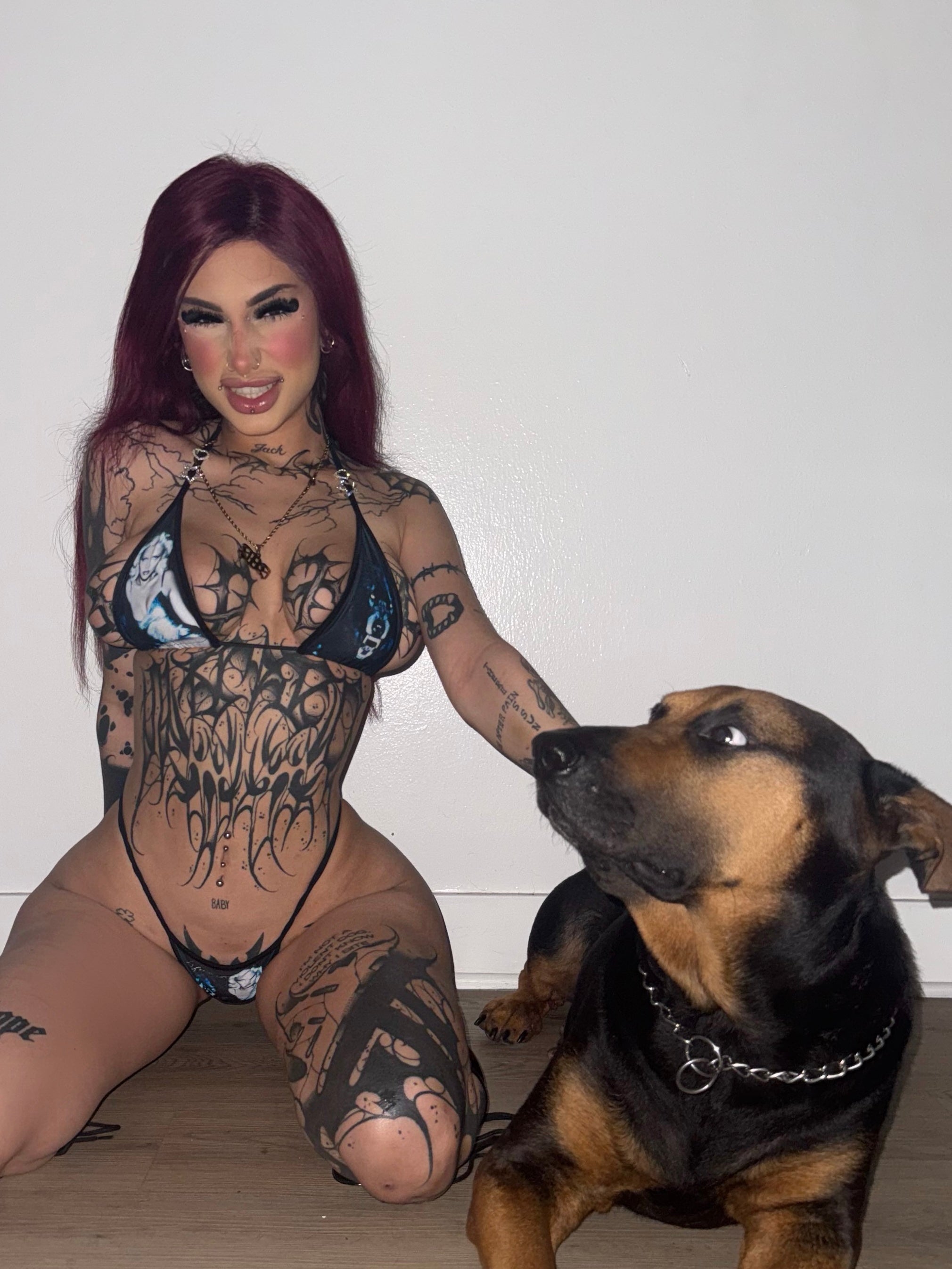 Protected miniskirt bikini set