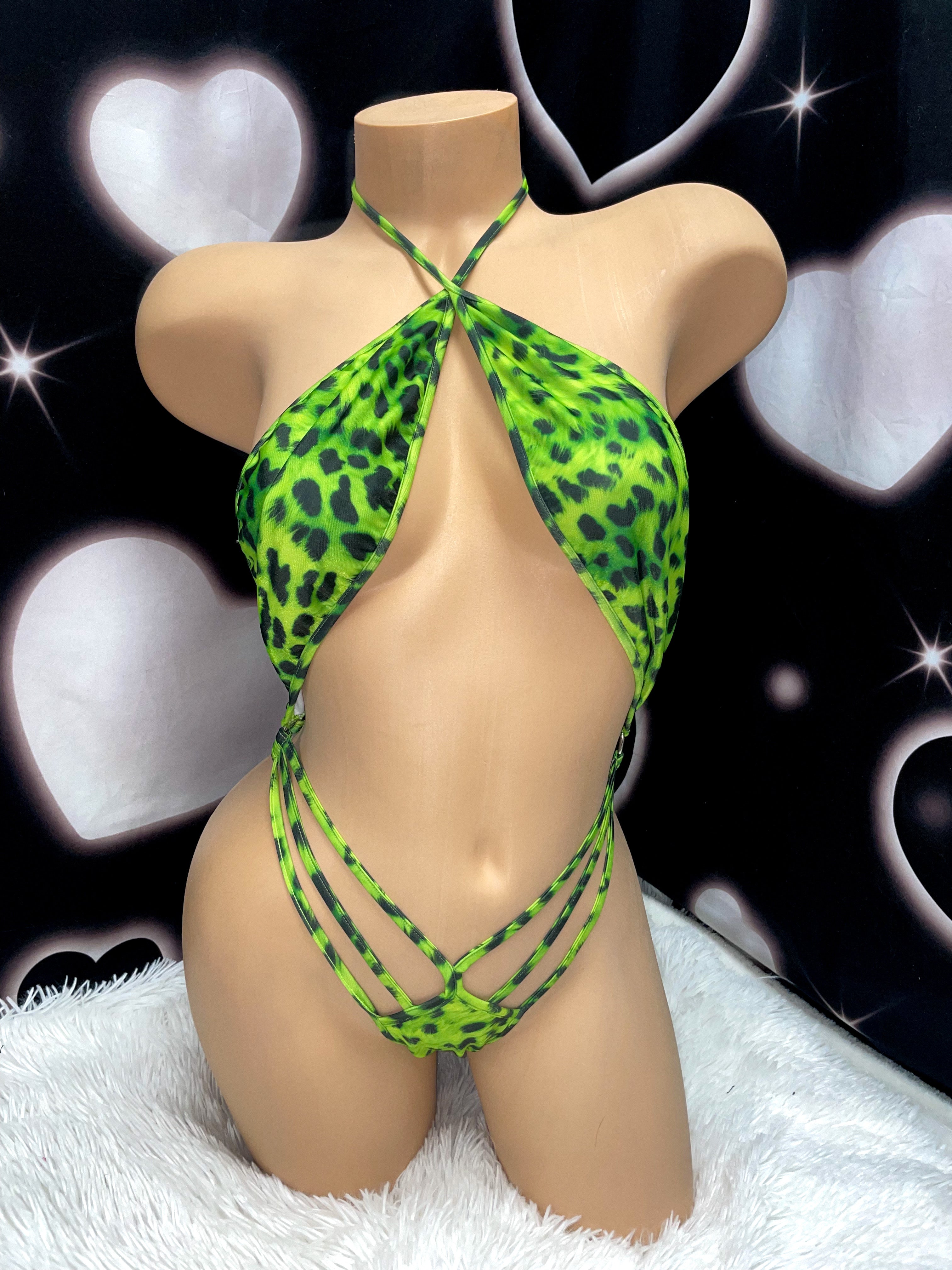 Green cheetah ring one piece