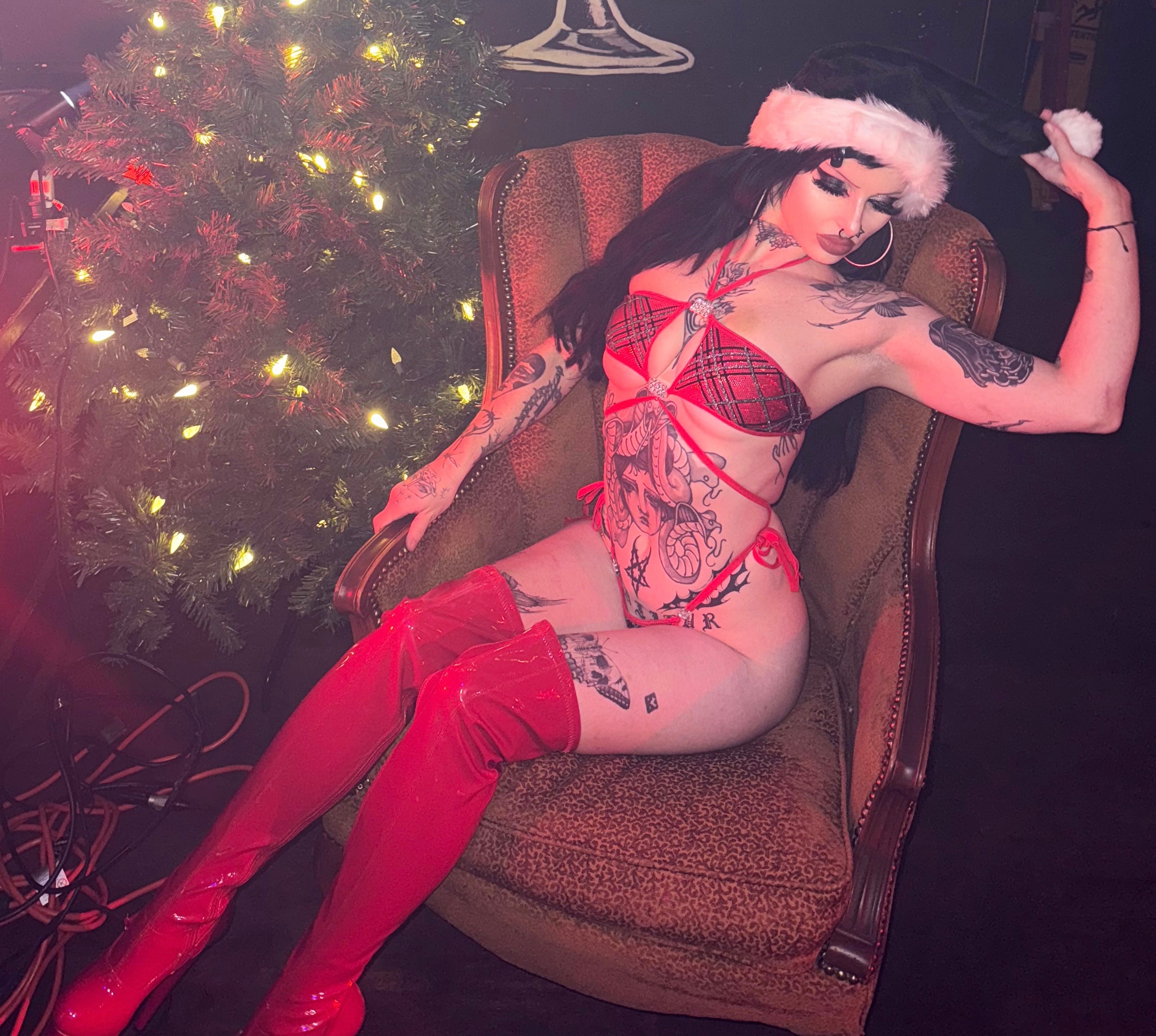 Red present sparkle bikini