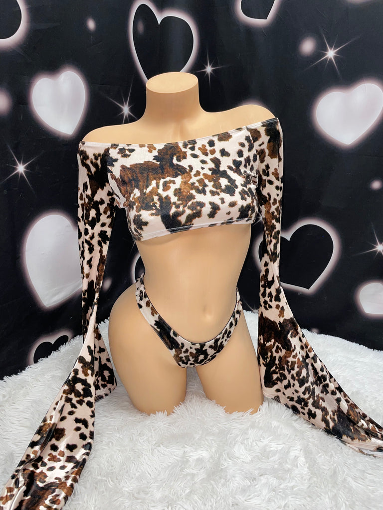 Velvet cowhide bellsleeves bikini set - Bikinis, Monokinis, skirt sets, and apparel inspired by strippers - Bubblegum The Brand